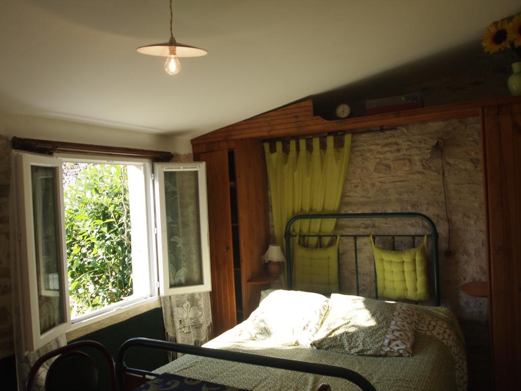 Chambres Et Tables D'Hotes A L'Auberge Touristique Meuvaines Экстерьер фото