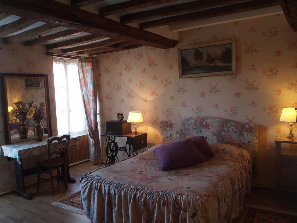 Chambres Et Tables D'Hotes A L'Auberge Touristique Meuvaines Экстерьер фото